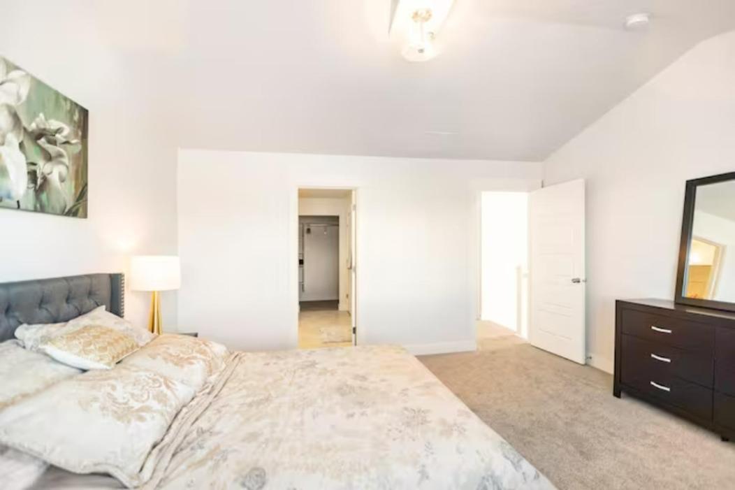 Villa Brand New 3-Beds Stylish Entire House At Lehi Exterior foto